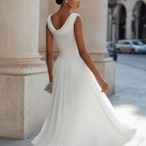 Haljina bez rukava s drapiranim dekolteom i plisiranjem midi dužine