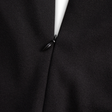 Refinirana Crna Haljina s Pojasom i Mandarin Ovratom