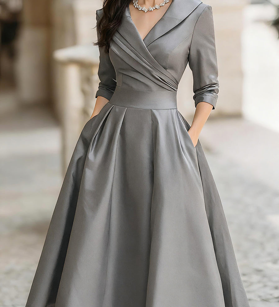 Haljina midi u vintage stilu od satena s drapiranim ovratnikom