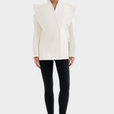 Skulpturalno sako s naglašenim ramenima