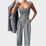 Karolina – Moćni Trodijelni Kostim