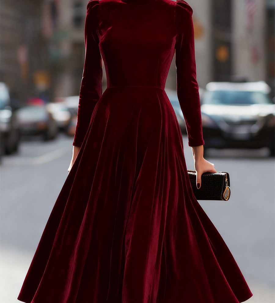 Luksuzna velvetna midi haljina s dugim rukavima
