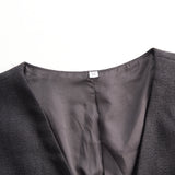 Set s bisernim gumbima: prsluk i maksi suknja