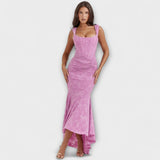 Duga Haljina s Elegantnim i Rafiniranim Korsetom