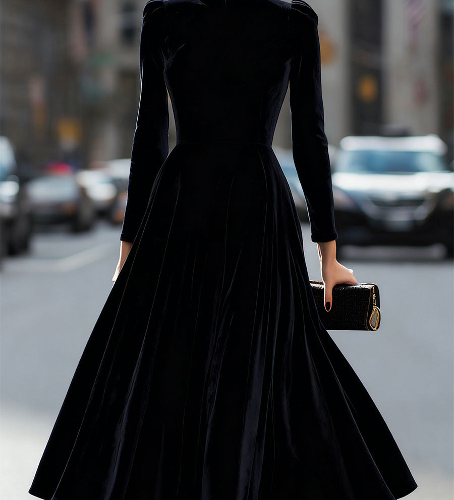 Luksuzna velvetna midi haljina s dugim rukavima