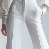 Elegantne bijele hlače visokog struka