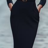 Refinirana Crna Haljina s Pojasom i Mandarin Ovratom